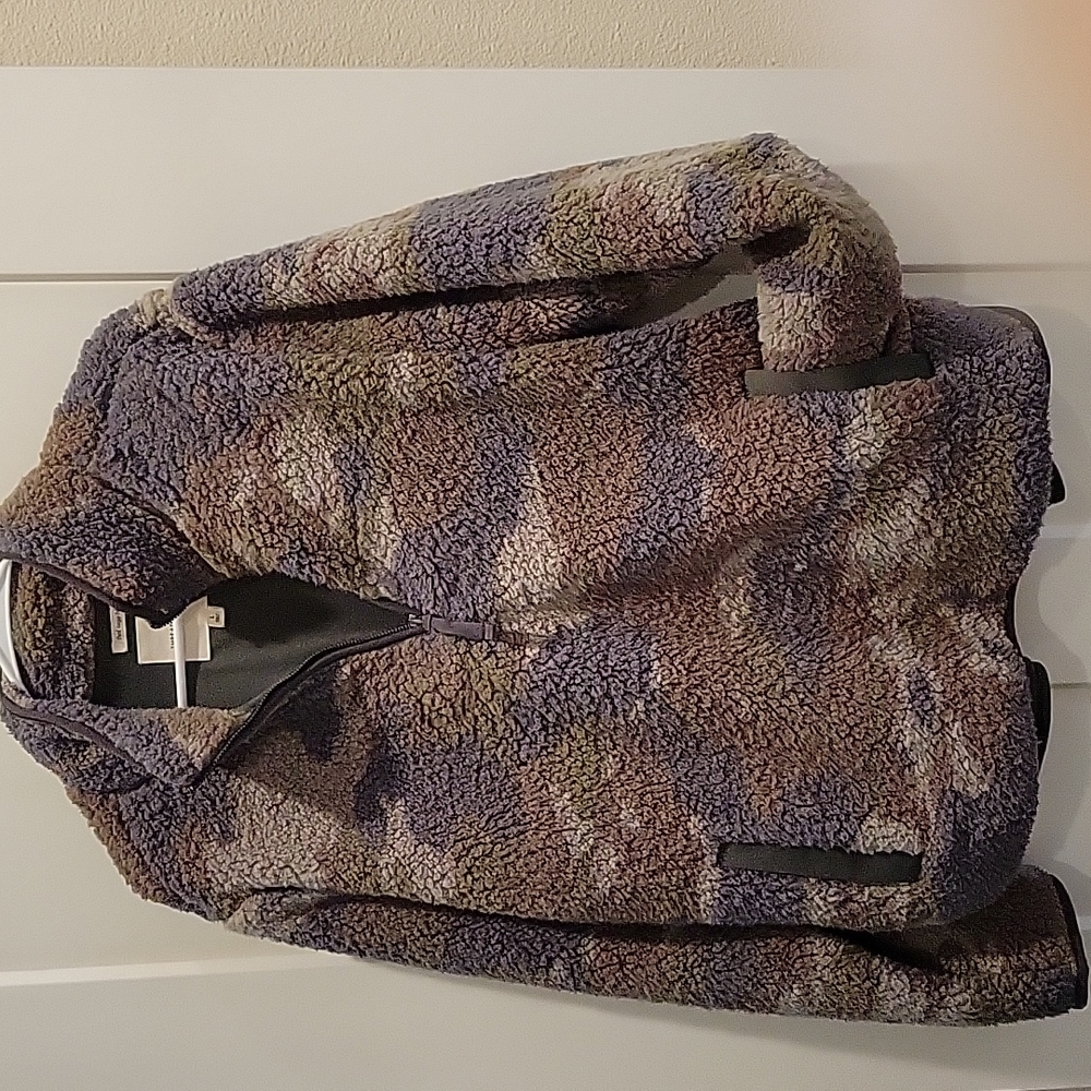 Sweater - Picture 5 of 5